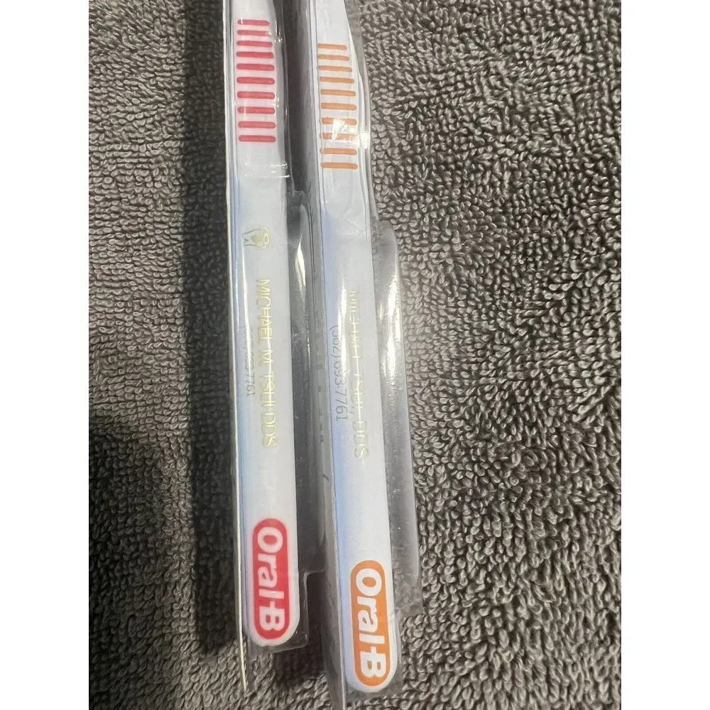 NEW!‎ ORAL-B ADVANTAGE TOOTHBRUSH (SOFT) *2002*